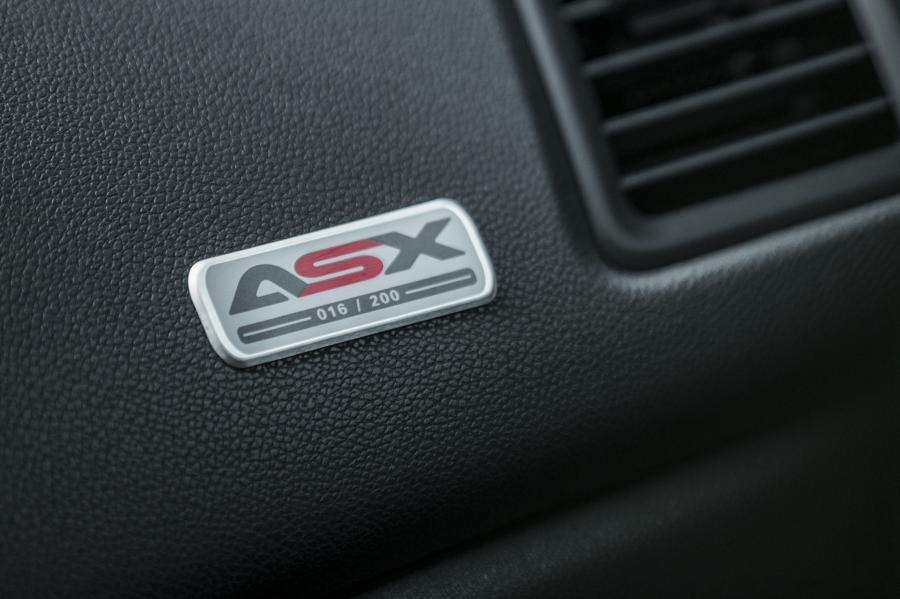  Mitsubishi ASX-S 2016 года  (фото 11 из 11)